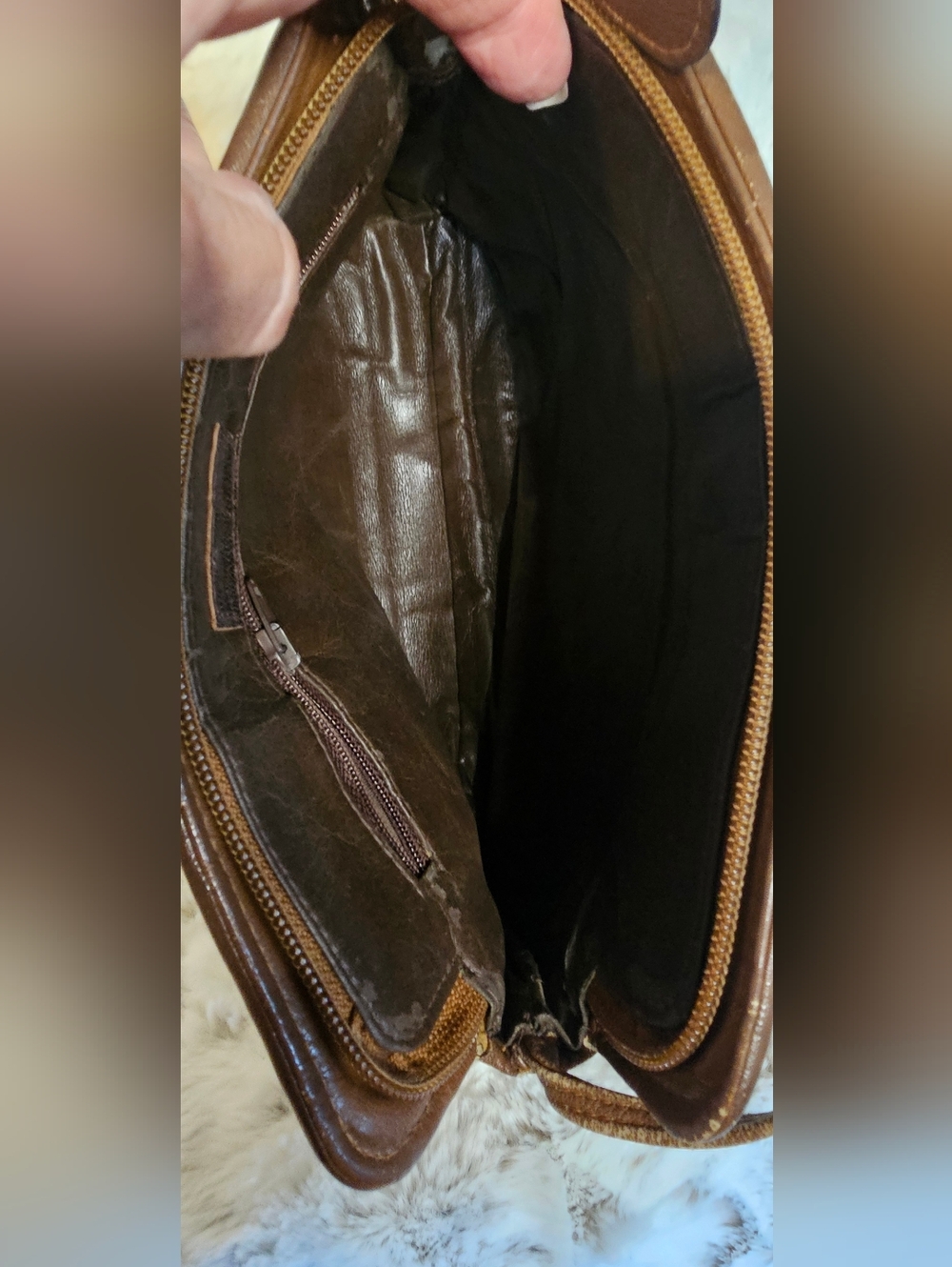 Fendi Brown Woven Leather Crossbody. Vintage Bag With COA - Picture 9 of 16